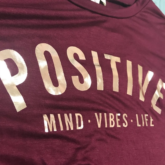 NWT Cute Maroon Top - Picture 2 of 5